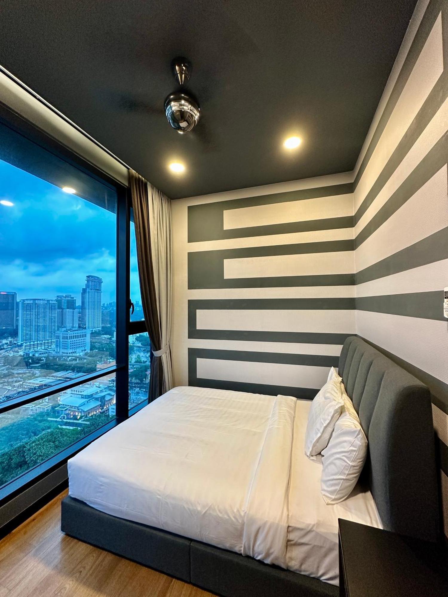 Crystal At Opus Apartamento *