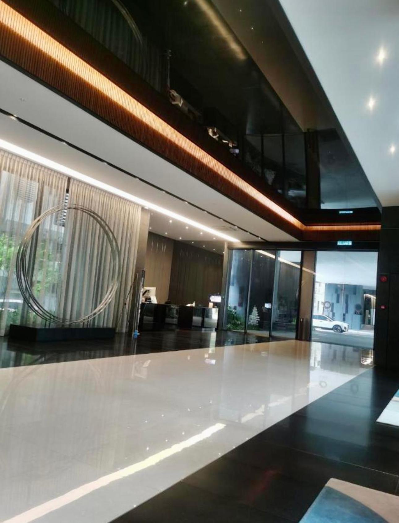 Pangsapuri Crystal At Opus *